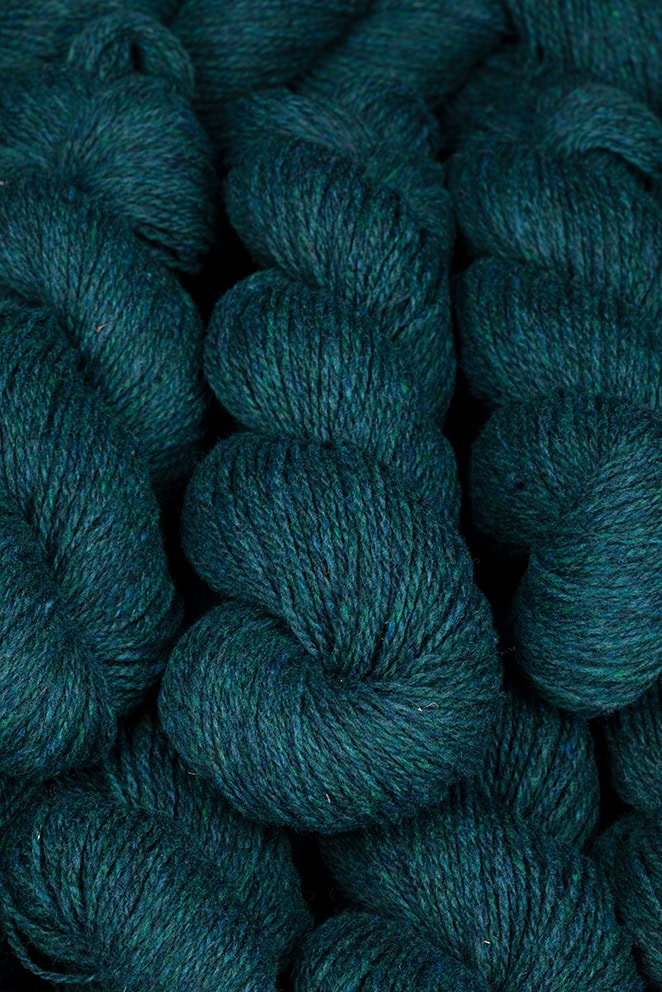 Alice Starmore 2 Ply Hebridean hand knitting yarn in Lapwing