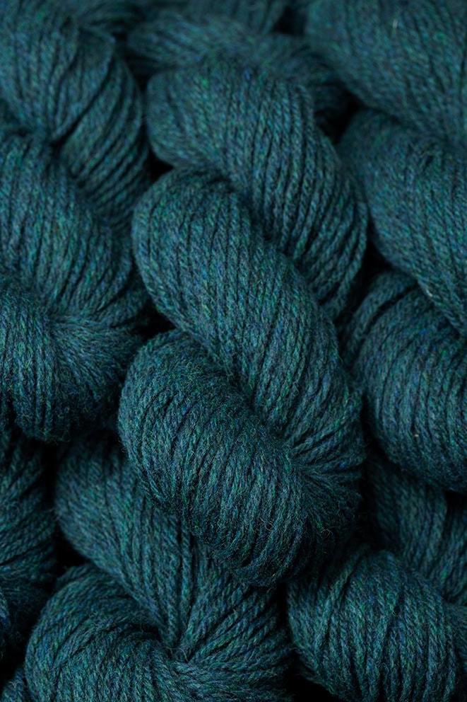 Alice Starmore Hebridean 3 Ply pure new British wool hand knitting Yarn in Lapwing colour