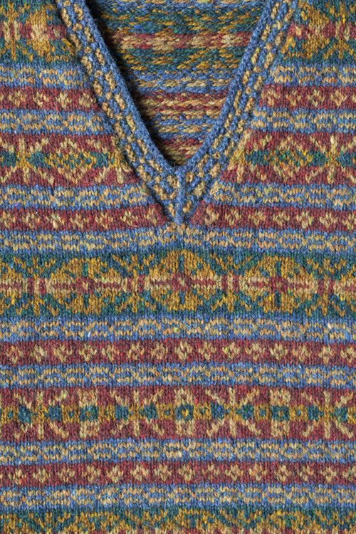 Roscalie design patterncard kit in Hebridean 2 Ply pure British wool hand knitting yarn by Alice Starmore