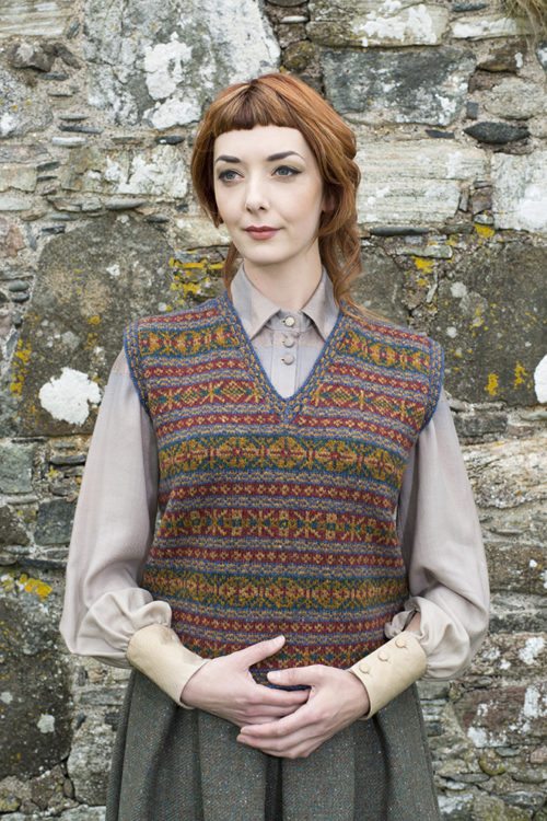 Roscalie design patterncard kit in Hebridean 2 Ply pure British wool hand knitting yarn by Alice Starmore