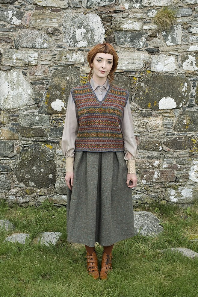 Roscalie design patterncard kit in Hebridean 2 Ply pure British wool hand knitting yarn by Alice Starmore