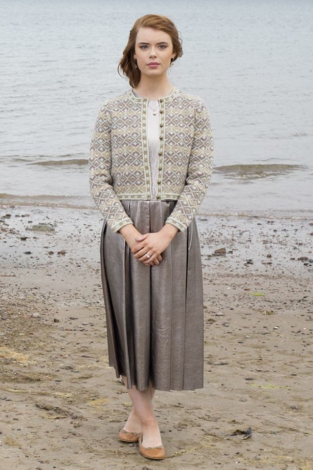 Delta cropped design patterncard kit by Jade Starmore in Hebridean 2 Ply pure British wool hand knitting yarn