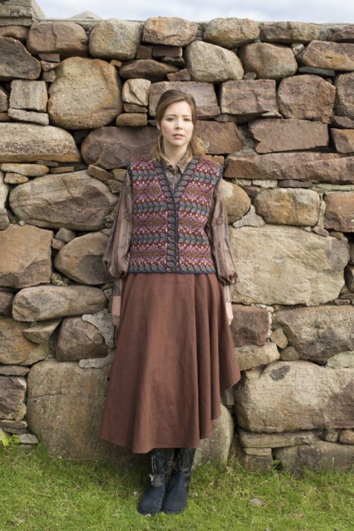 Flora patterncard kit by Alice Starmore in Mountain colourway Hebridean 2 Ply pure British wool hand knitting yarn