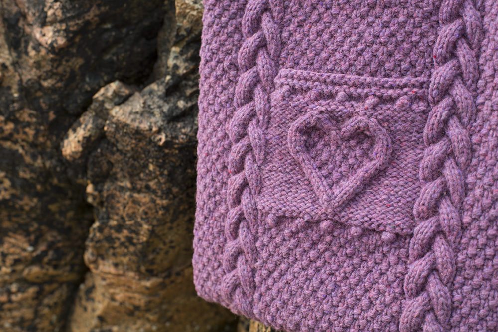 Heart Bag patterncard kit by Alice Starmore in Wild Orchid Hebridean 3 Ply pure British wool hand knitting yarn