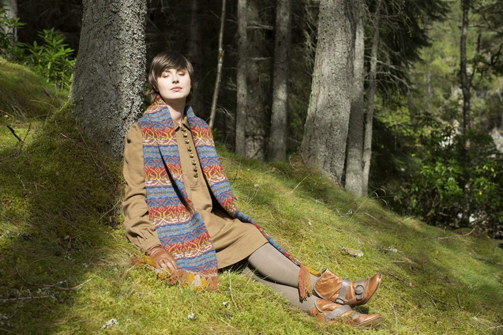 Leo Scarf patterncard kit by Jade Starmore in Hebridean 2 Ply pure British wool hand knitting yarn