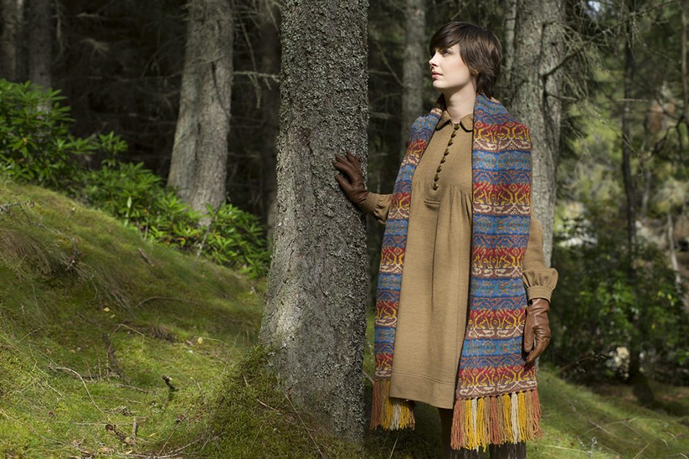 Leo Scarf patterncard kit by Jade Starmore in Hebridean 2 Ply pure British wool hand knitting yarn