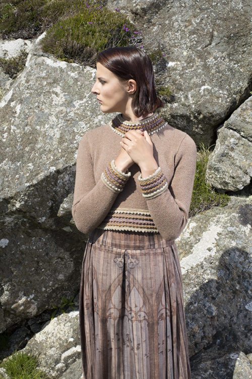 The Otter hand knitwear design by Jade Starmore from the book Glamourie