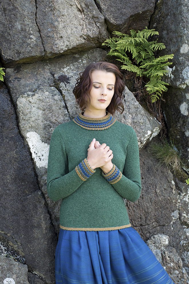 The Otter hand knitwear design by Jade Starmore from the book Glamourie