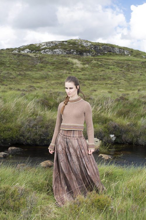 The Otter hand knitwear design by Jade Starmore from the book Glamourie