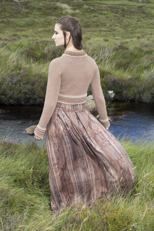 The Otter hand knitwear design by Jade Starmore from the book Glamourie