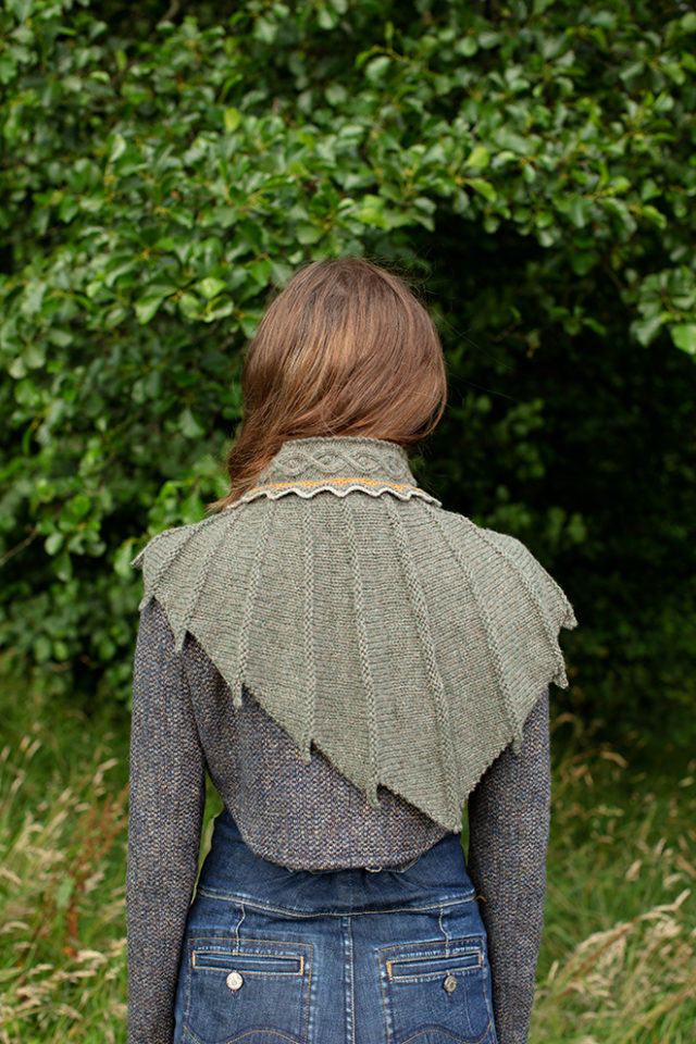 Eagle wrap in small length from the book Glamourie by Alice Starmore
