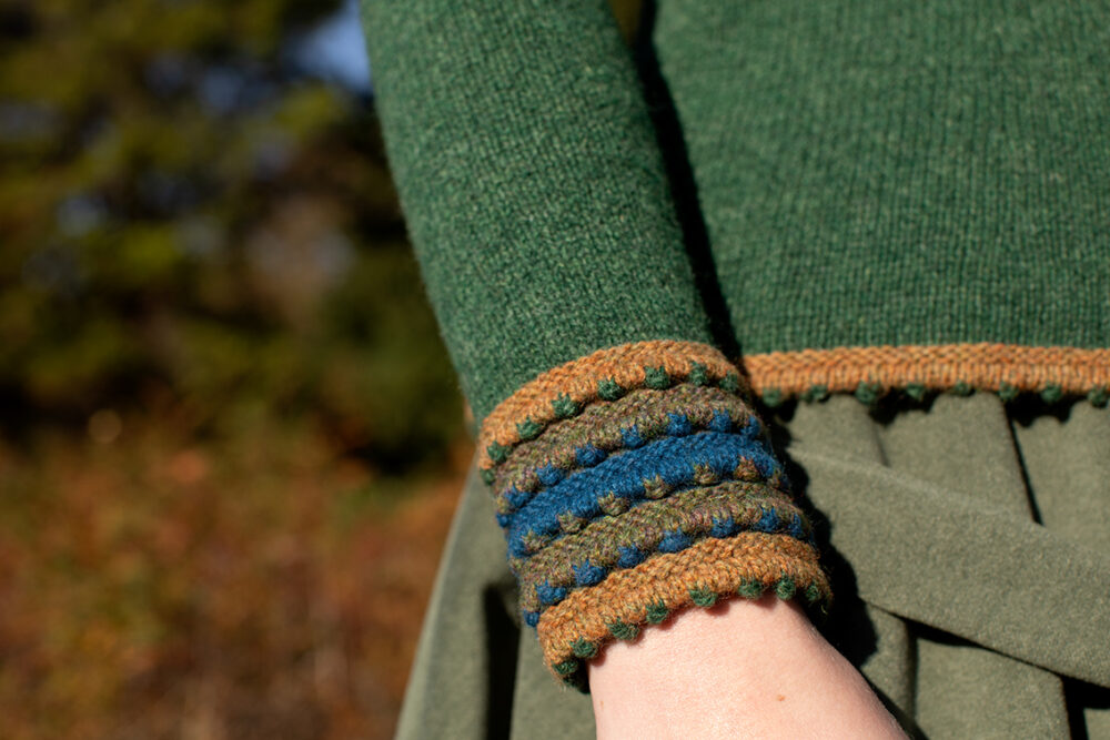 The Otter hand knitwear design by Jade Starmore from the book Glamourie