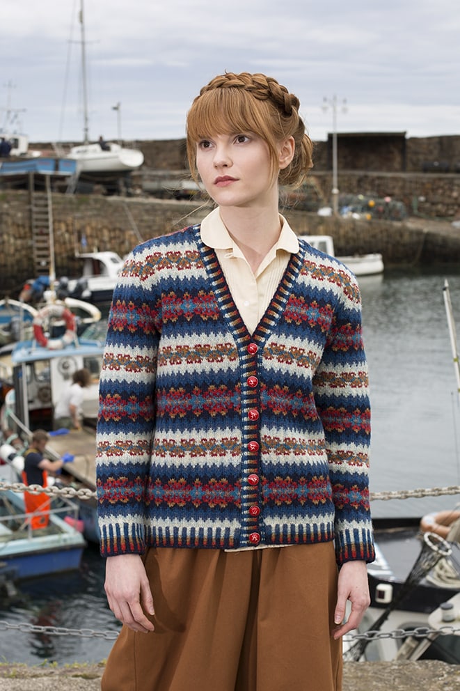 Wave patterncard knitwear design by Alice Starmore in pure wool Hebridean 2 Ply hand knitting yarn