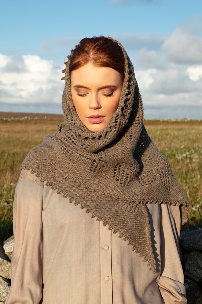 Sulaire Shawl patterncard kit design by Alice Starmore in Hiort yarn