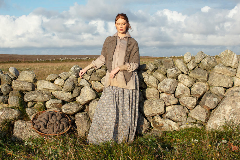 Sulaire Shawl patterncard kit design by Alice Starmore in Hiort yarn