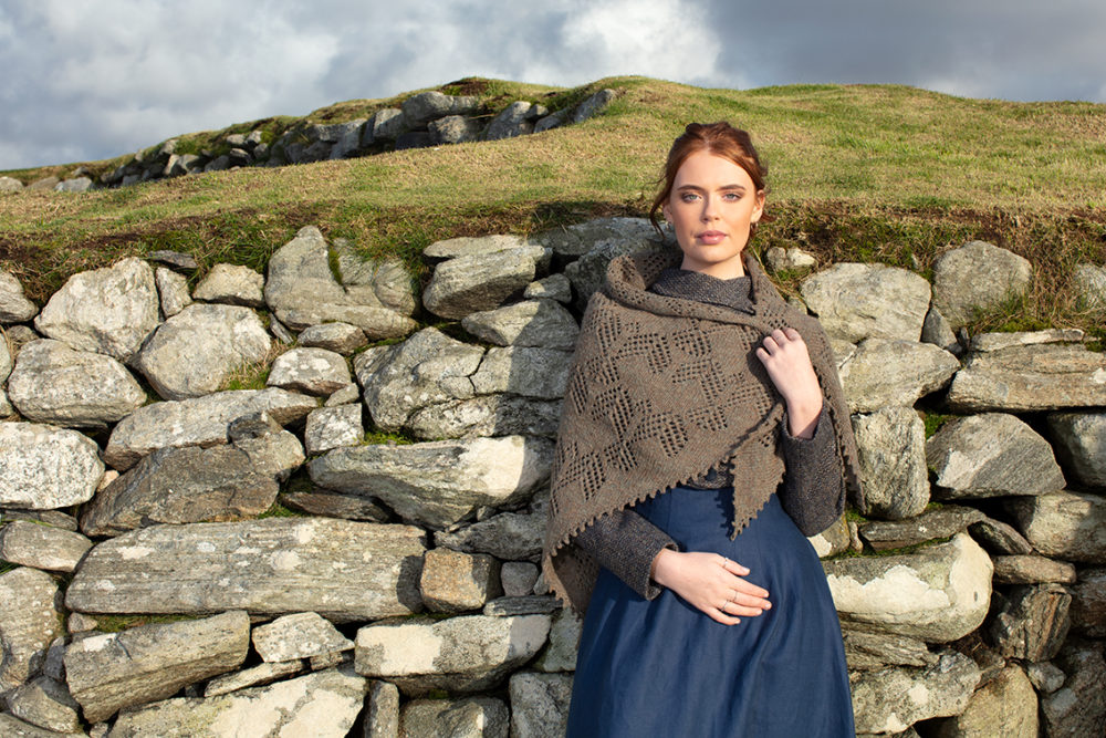 Sulaire Shawl patterncard kit design by Alice Starmore in Hiort yarn