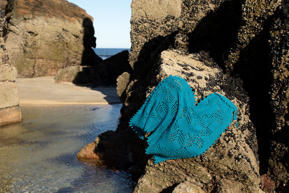 Sulaire Shawl patterncard kit design by Alice Starmore in Strabhann Hebridean 2 Ply