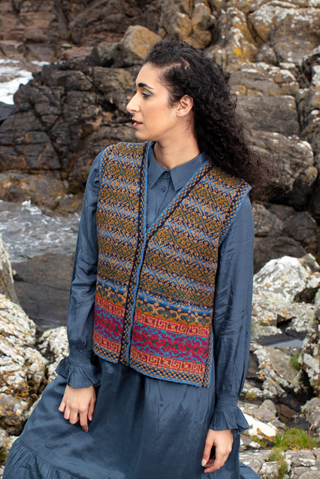 Grant Avenue patterncard kit design by Alice Starmore in Hebridean 2 Ply yarn