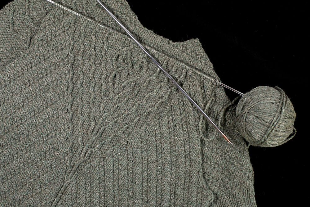 Staran patterncard kit design by Alice Starmore in Hebridean 3 Ply yarn