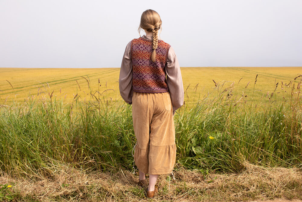 Rosarie patterncard kit design by Jade Starmore in Hebridean 2 Ply yarn