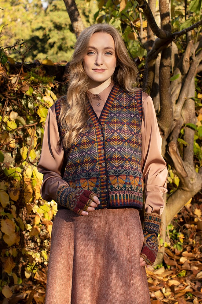 Oregon Autumn Vest patterncard kit design by Alice Starmore in Hebridean 2 Ply yarn