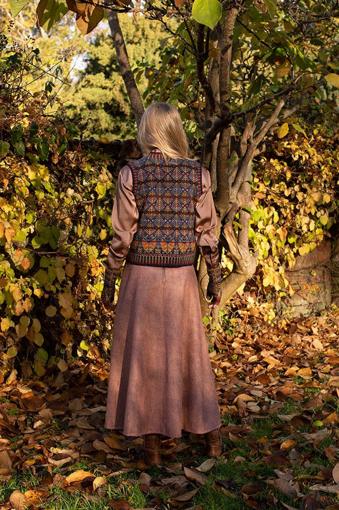 Oregon Autumn Vest patterncard kit design by Alice Starmore in Hebridean 2 Ply yarn