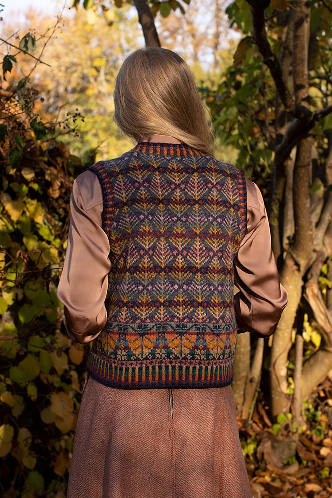 Oregon Autumn Vest patterncard kit design by Alice Starmore in Hebridean 2 Ply yarn