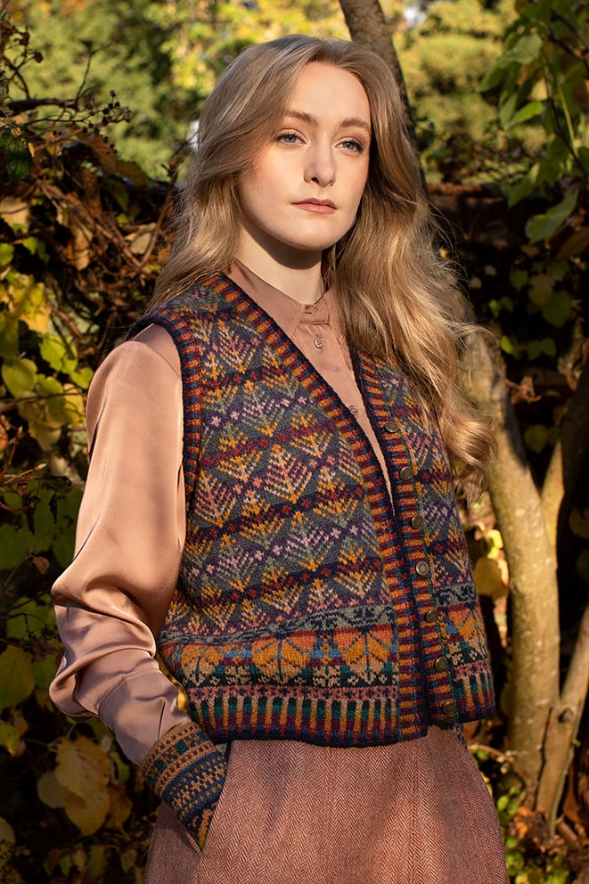 Oregon Autumn Vest patterncard kit design by Alice Starmore in Hebridean 2 Ply yarn