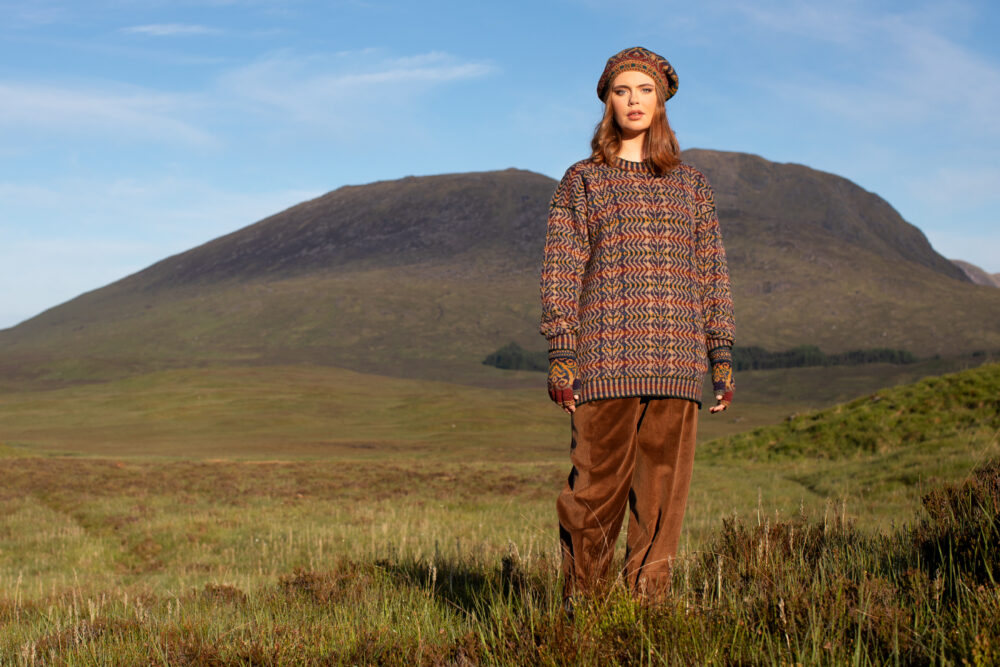 Selkie Pullover patterncard kit design by Alice Starmore in Hebridean 2 Ply yarn