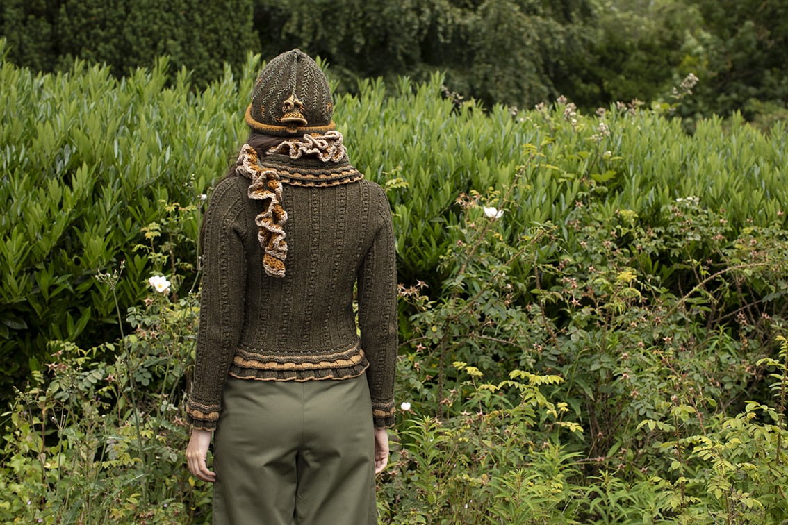 Mary Queen of Scots hand knitwear design from the book Tudor Roses by Alice Starmore