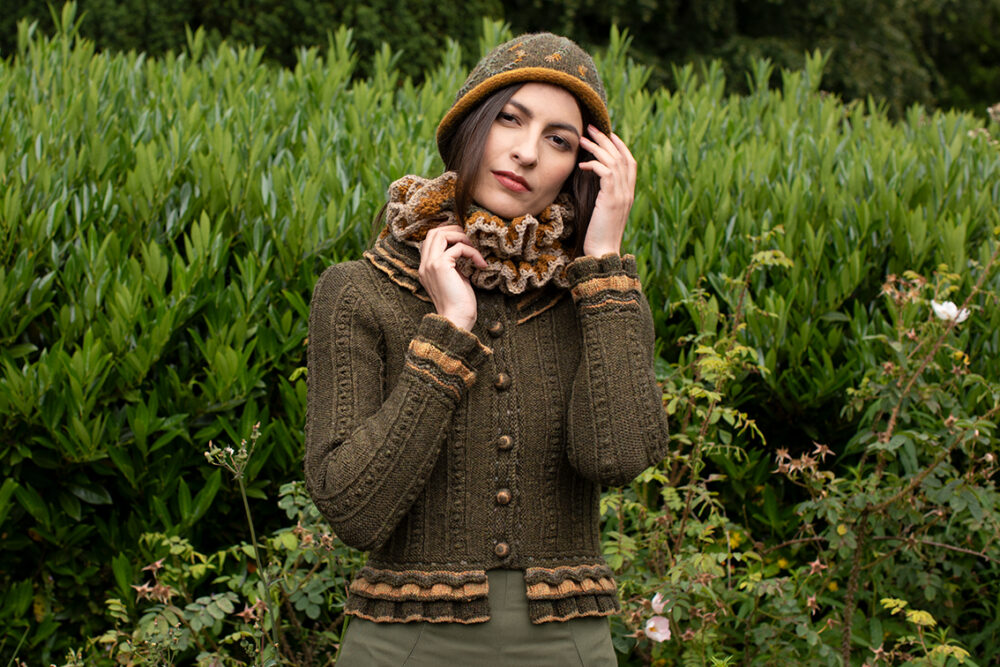 Mary Queen of Scots hand knitwear design from the book Tudor Roses by Alice Starmore