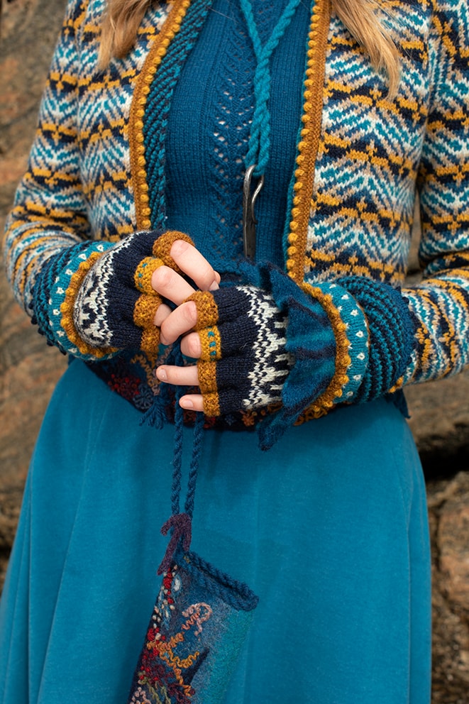 The Queen of the Waves Hand Knitwear Design Collection by Alice Starmore