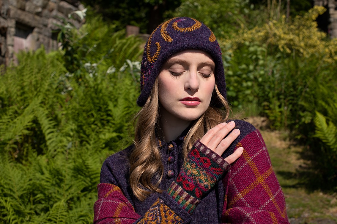 Alice Starmore Scottish Hand Knitwear Yarns and Designs