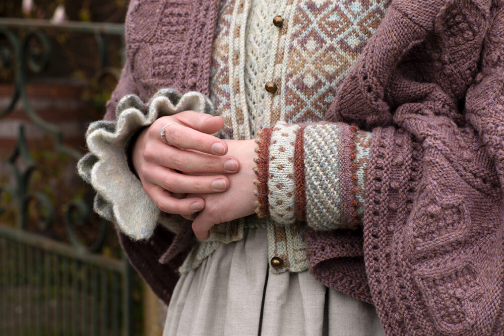 Infinite Cable Online Class Design by Alice Starmore in Driftwood Hebridean 3 Ply
