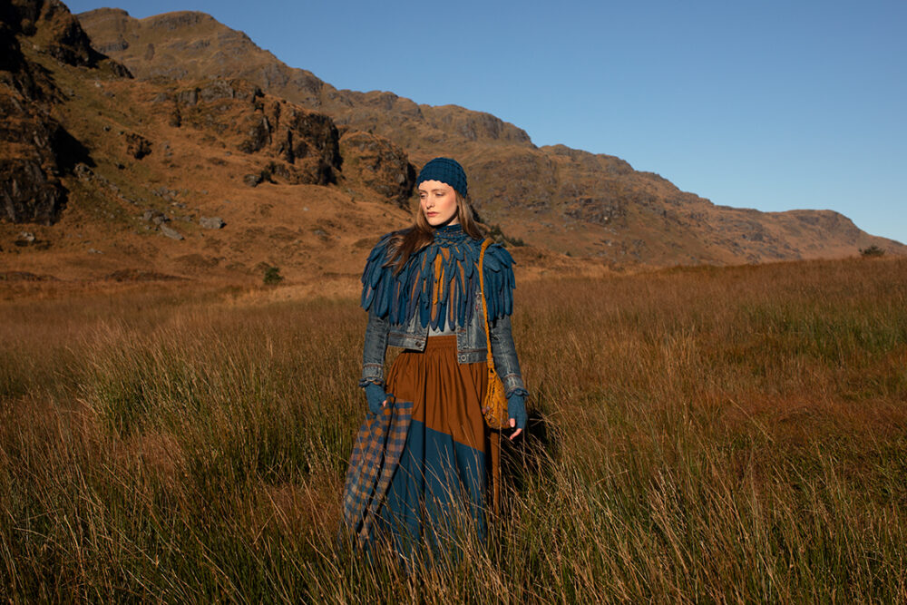 The Raven Capelet patterncard kit design by Alice Starmore from the House of Feathers collection.