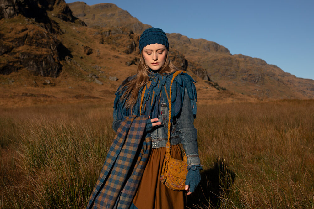 The Raven Capelet patterncard kit design by Alice Starmore from the House of Feathers collection.