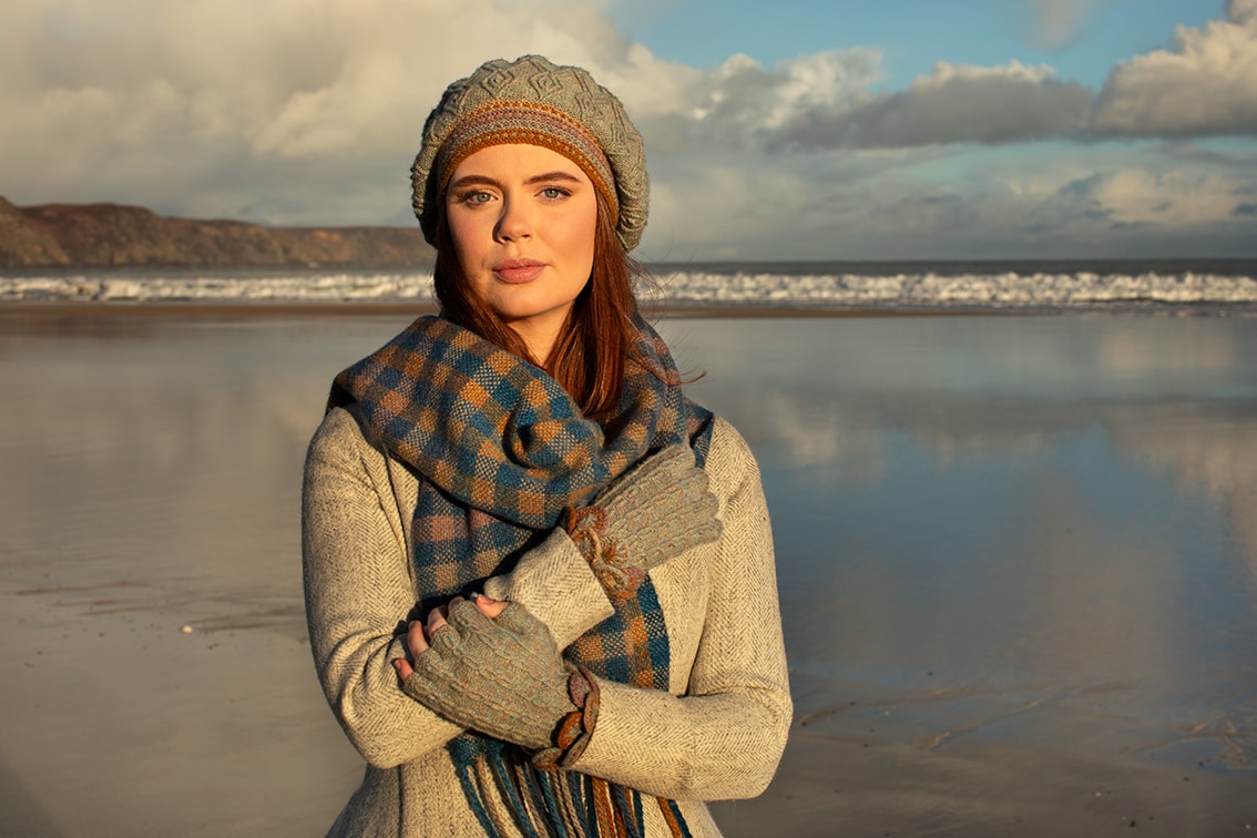 Ruabhal Hat Set and Oiseabhal Woven wrap patterncard kits by Alice Starmore in Hebridean 2 Ply