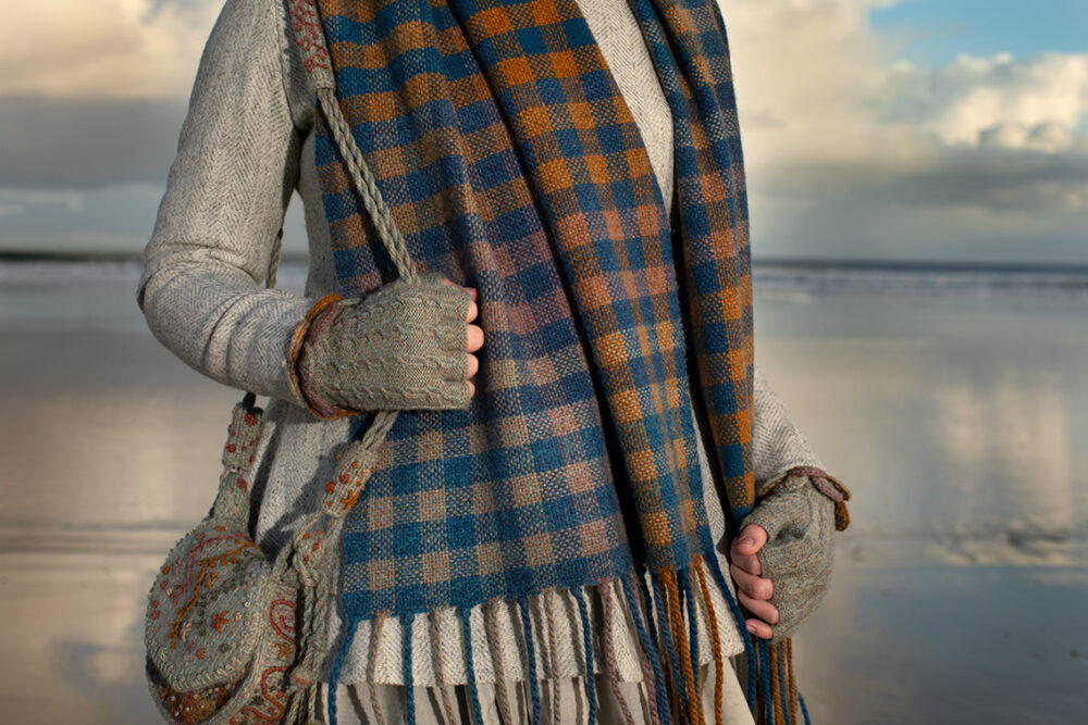 Ruabhal Hat Set and Oiseabhal Woven wrap patterncard kits and Sporan Bag from Creative Course 3 by Alice Starmore in Hebridean 2 Ply