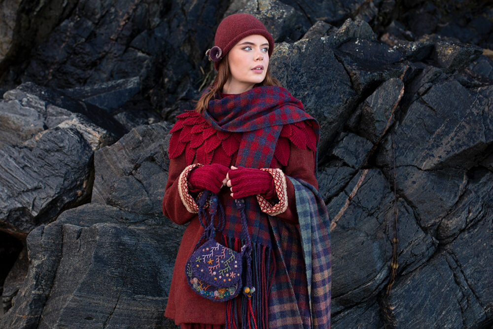 Oiseabhal wrap and Ruabhal gloves patterncard kit designs and Hat from Creative Course 1 and Bag from Creative Course 3 by Alice Starmore in Hebridean 2 Ply