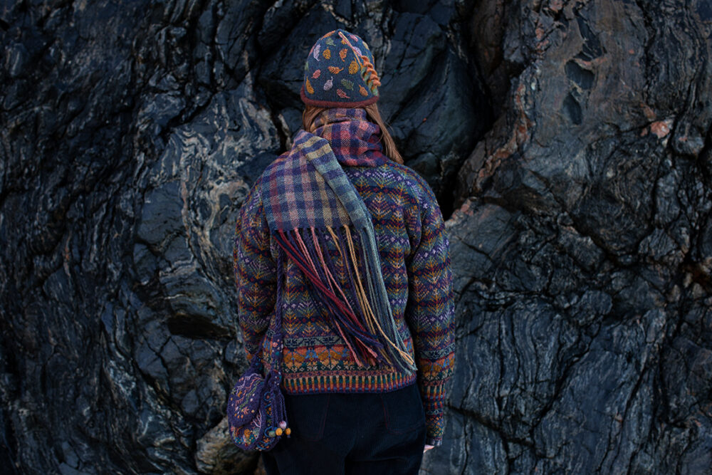 Oiseabhal wrap and Oregon Autumn Cardigan and Hat Set patterncard kit designs and Autumn Leaf Hat from Creative Course 1 and bag from Creative Course 3 by Alice Starmore in Hebridean 2 Ply