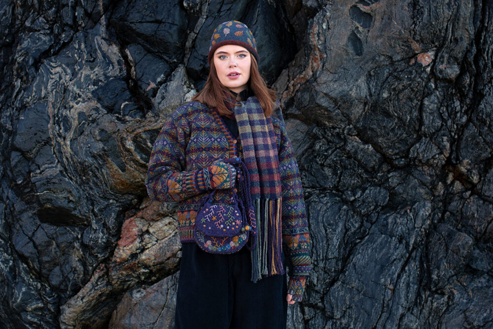 Oiseabhal wrap and Oregon Autumn Cardigan and Hat Set patterncard kit designs and Autumn Leaf Hat from Creative Course 1 and bag from Creative Course 3 by Alice Starmore in Hebridean 2 Ply