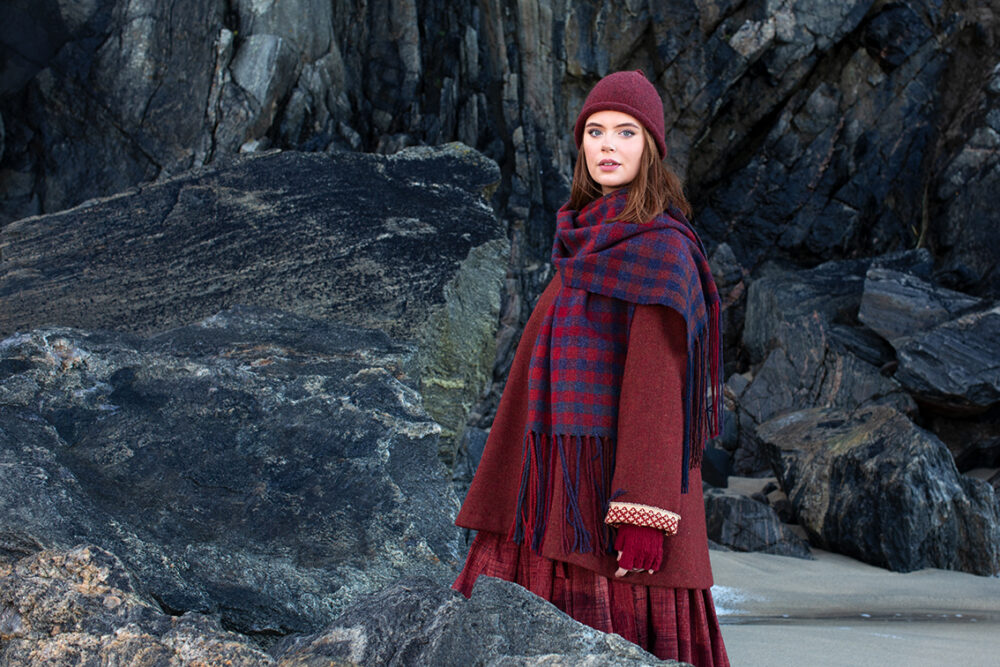 Oiseabhal wrap and Ruabhal gloves patterncard kit designs and Hat from Creative Course 1 by Alice Starmore in Hebridean 2 Ply