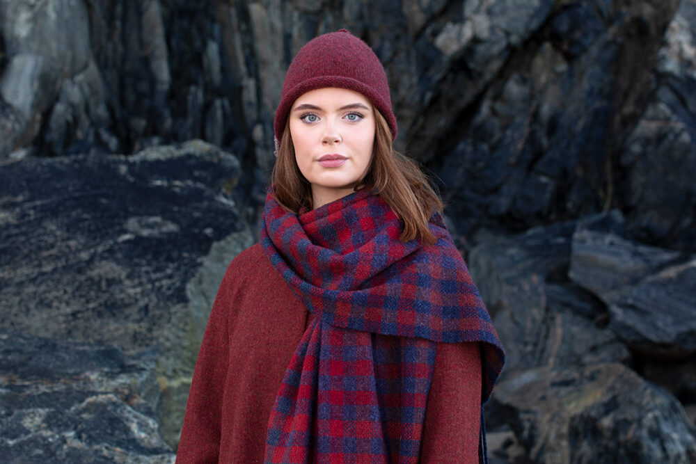 Oiseabhal wrap and Ruabhal gloves patterncard kit designs and Hat from Creative Course 1 by Alice Starmore in Hebridean 2 Ply