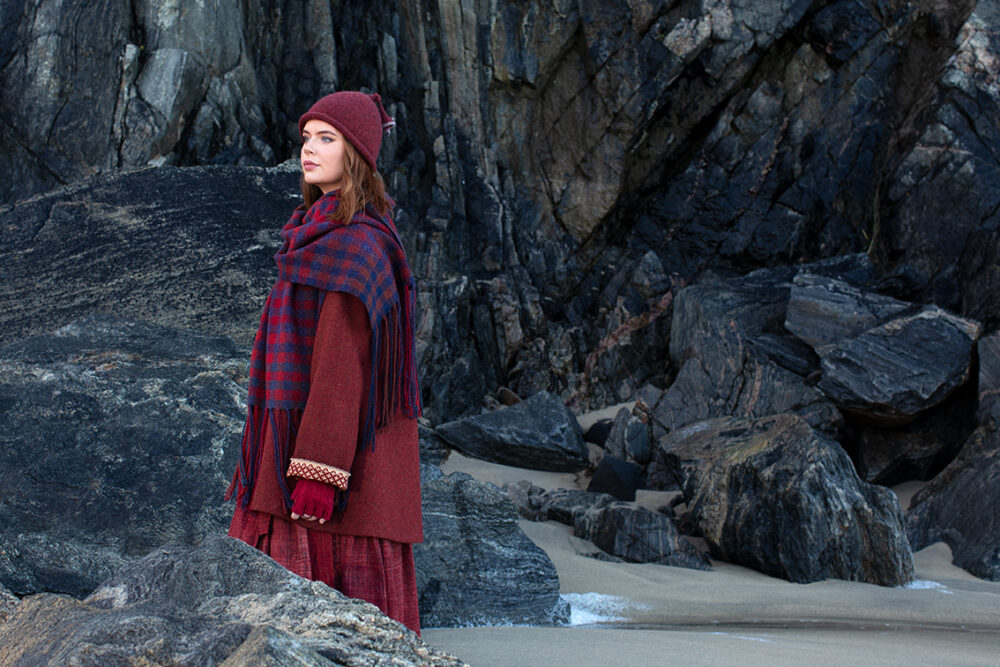Oiseabhal wrap and Ruabhal gloves patterncard kit designs and Hat from Creative Course 1 by Alice Starmore in Hebridean 2 Ply