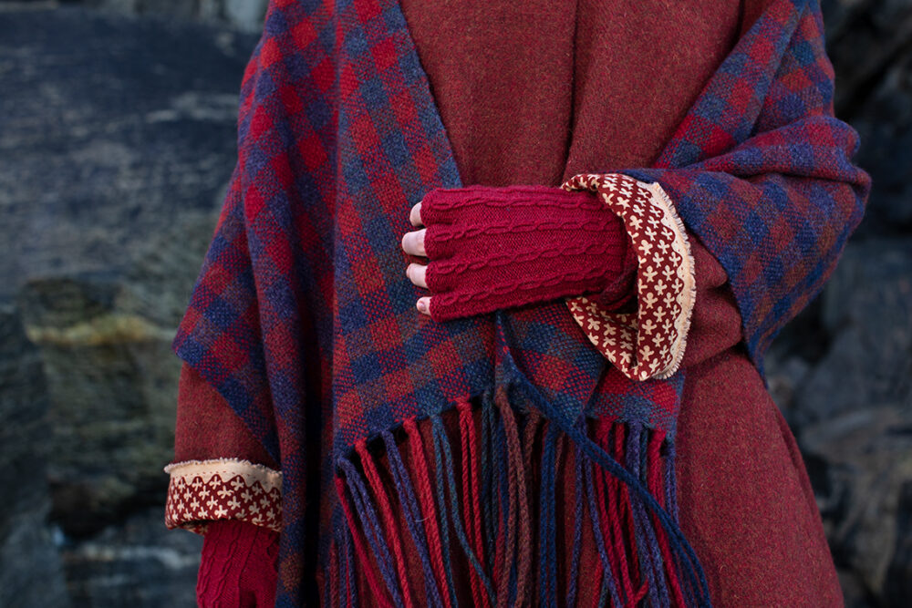 Oiseabhal wrap and Ruabhal gloves patterncard kit designs and Hat from Creative Course 1 by Alice Starmore in Hebridean 2 Ply