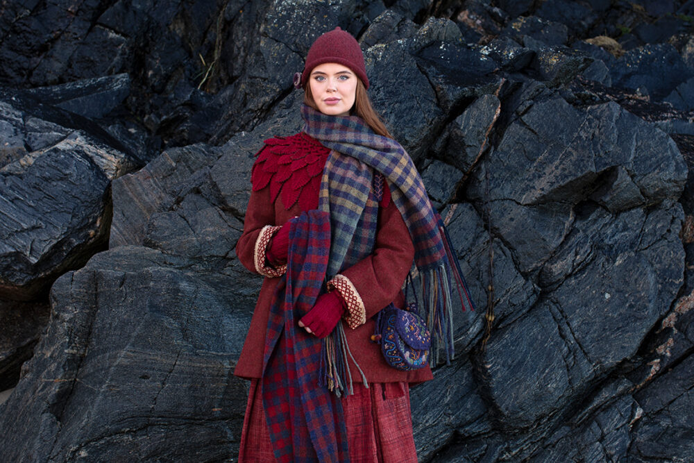 Creative Course 3, hand knitting, felting and embroidery by Alice Starmore for Virtual Yarns