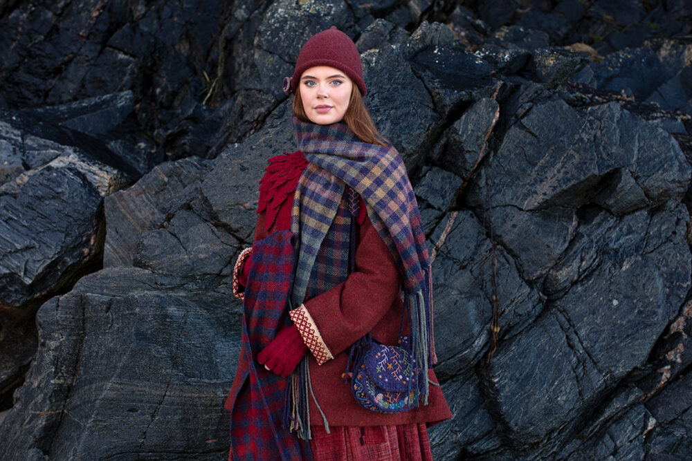 Creative Course 3, hand knitting, felting and embroidery by Alice Starmore for Virtual Yarns