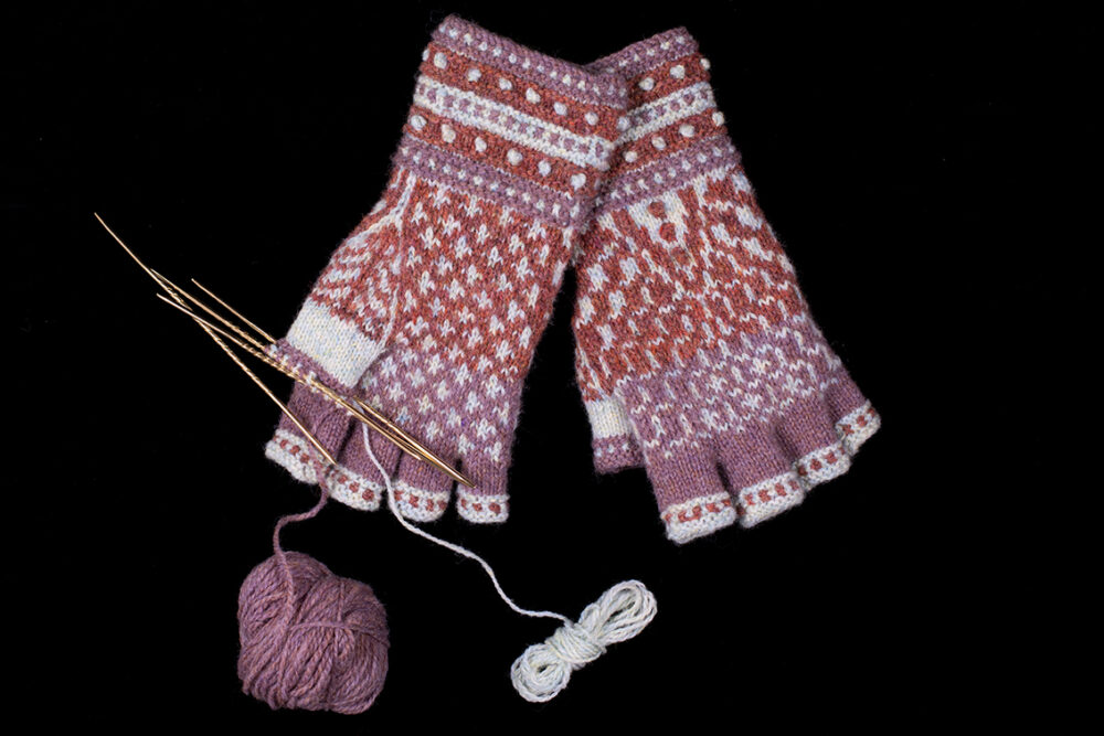 Briodag Patterncard Kit by Alice Starmore in Hebridean 2 Ply