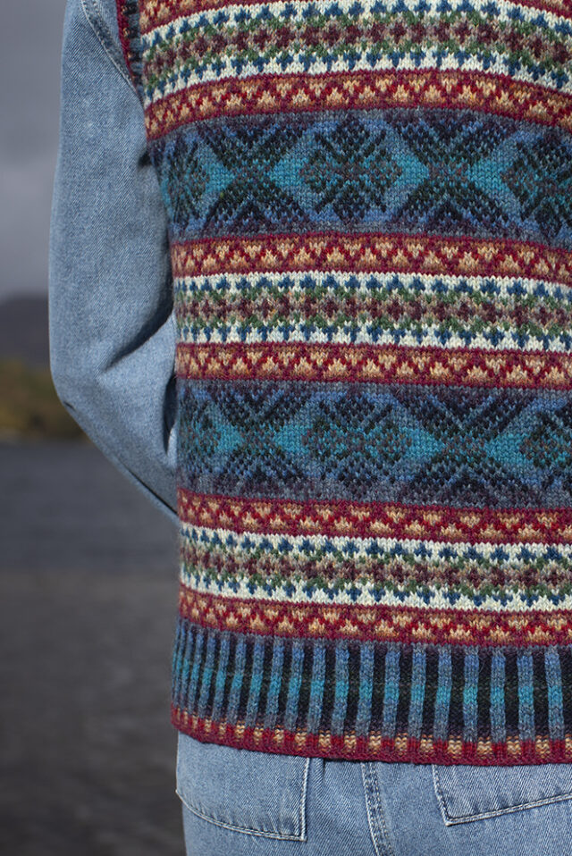 Mara patterncard kit by Alice Starmore in Hebridean 2 Ply