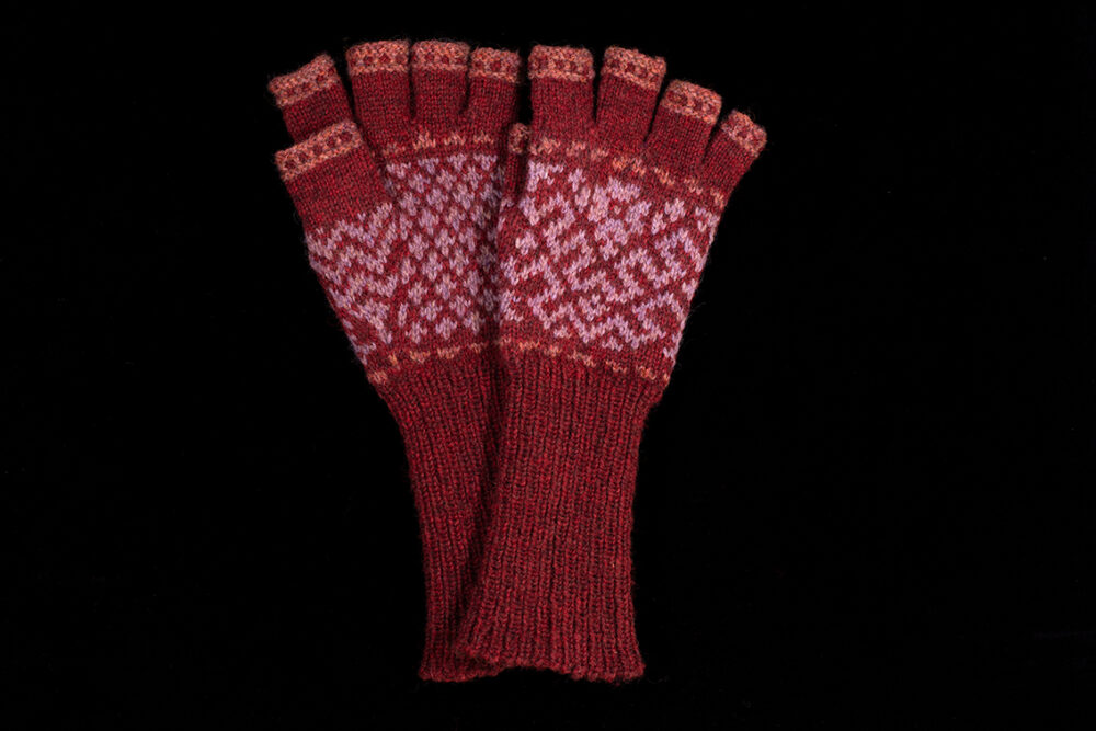 Casseopia Hat Set patterncard kit design by Alice Starmore in Hebridean 2 Ply yarn